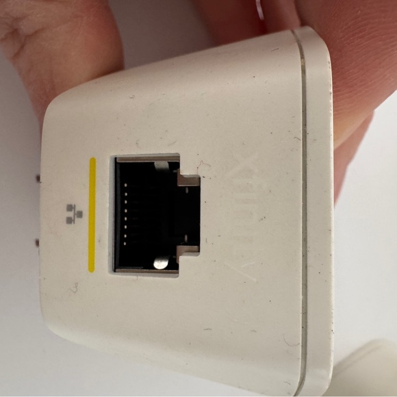 Xfinity XFi WiFi Extender Pods-set of 5 - Picture 3 of 3